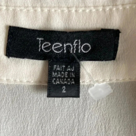 Teenflo| Sleeveless Blouse - Picture 4 of 4